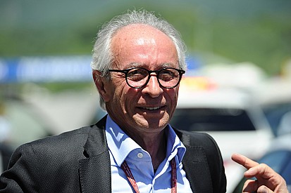 Apa bedanya Race Direction dan FIM MotoGP Stewards?