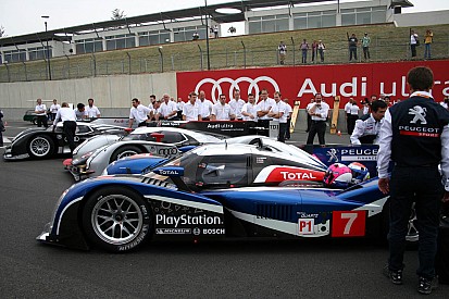 Thrillers in Le Mans 4/5: Peugeot vs Audi in 2011