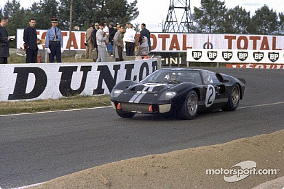 Damon, Bale to star in Ford vs. Ferrari movie