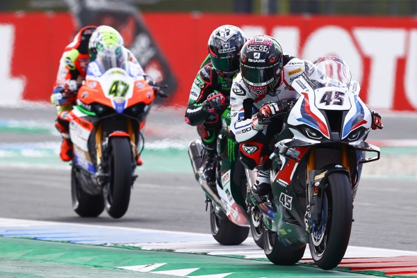 "Loch im Reifen" - Scott Redding bringt BMW trotz Reifenproblem in die Top 5