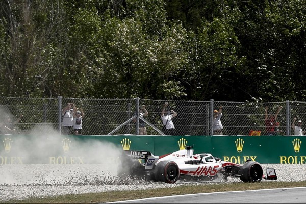Magnussen nimmt Funk-Angriff auf Hamilton zurück: "Da ist man angepisst"