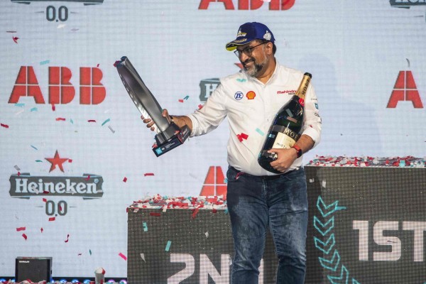 Mahindra sucht potenzielle Kunden: Abt unter den Optionen!