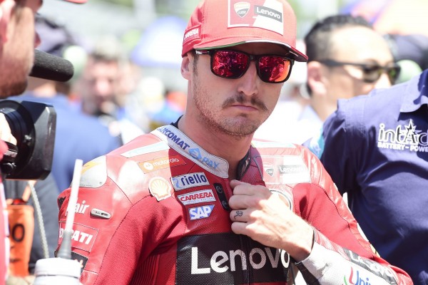 Reifenprobleme in Barcelona: Miller und Espargaro ratlos, Dovizioso gibt auf