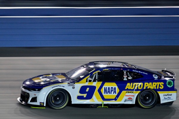 NASCAR Nashville: Chase Elliott übertrumpft dominante Gibbs-Fraktion