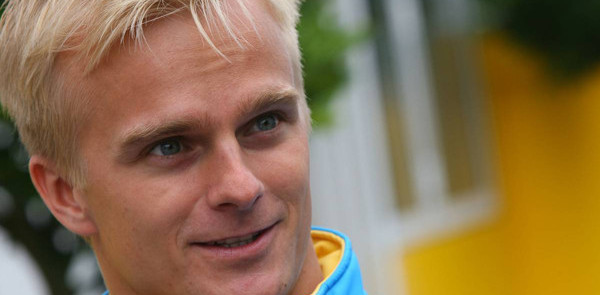 Kovalainen to race Renault in 2007, Briatore to stay on