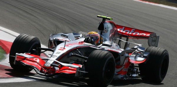 Hamilton leads on day one of Monza test