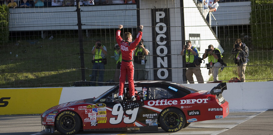 Edwards weathers the delay to win Pocono