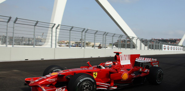 Raikkonen, Alonso fast on Valencia street circuit