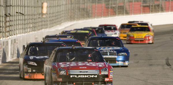 Edwards sails to Atlanta victory, second in Chase