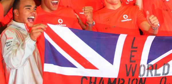 Massa wins in Brazil, Hamilton takes 2008 title