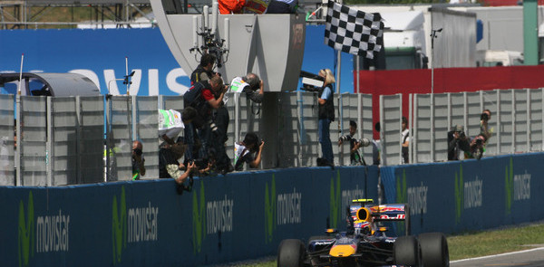 Webber dominates the Spanish Grand Prix