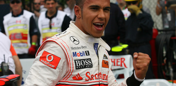 Hamilton takes last-second pole in Canada