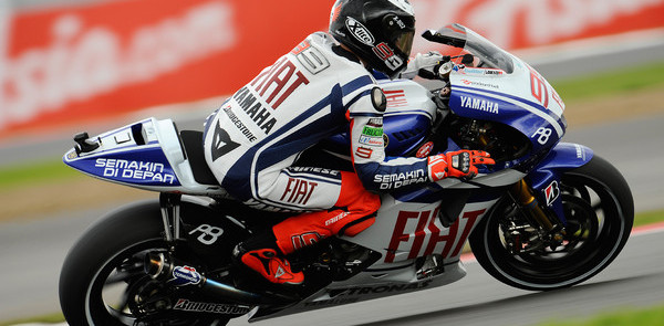 Lorenzo holds off de Puniet for British GP pole