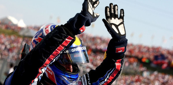 Webber takes Hungarian win with shrewd strategy