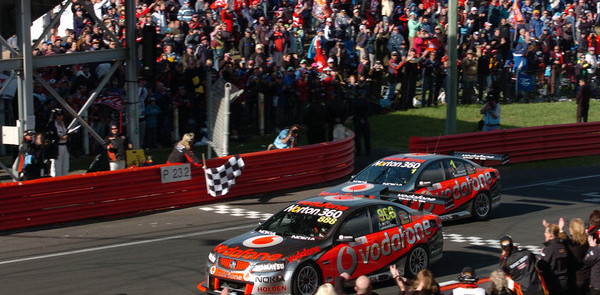 Lowndes and Skaife claim another Bathurst 1000 title