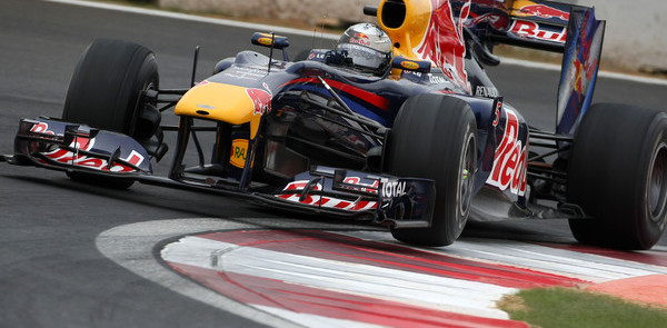 Vettel steals pole in Korea's inaugural Grand Prix