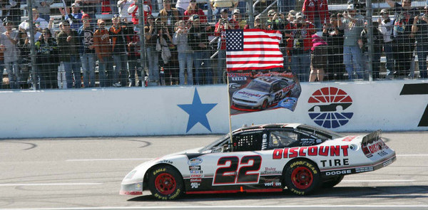 Keselowski earns his and Penske's first title in Texas