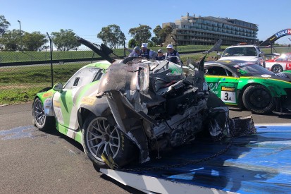 12h Bathurst 2019: Zwei Autos schon nach erstem Trainingstag platt