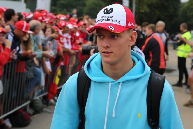 Vorsicht, Fake! Mick Schumacher warnt vor angeblichen Kinderfotos