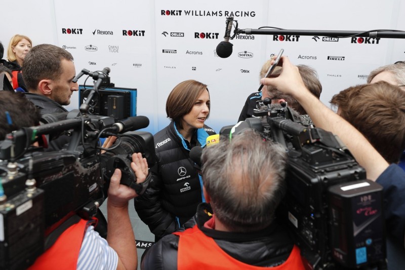 Neuwagen-Verspätung ist Williams "peinlich"
