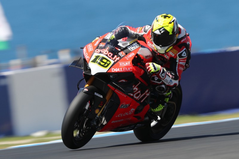 WSBK Phillip Island: Alvaro Bautista rundet perfektes SBK-Debüt mit Sieg ab