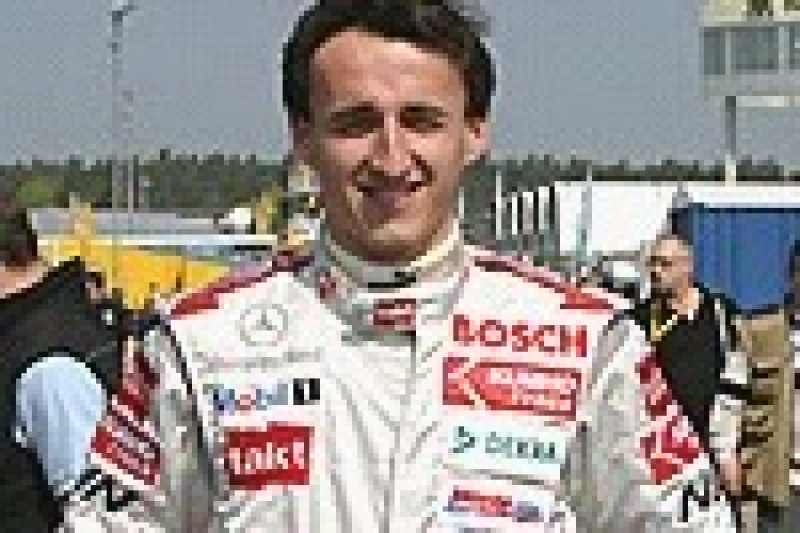 Kubica siódmy w niedzielnym wyścigu F3 ES.