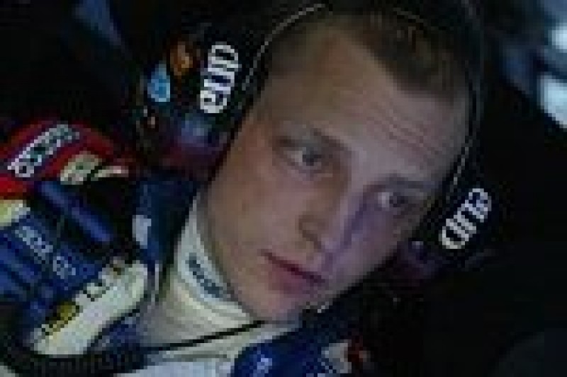 Mikko nadal atakuje