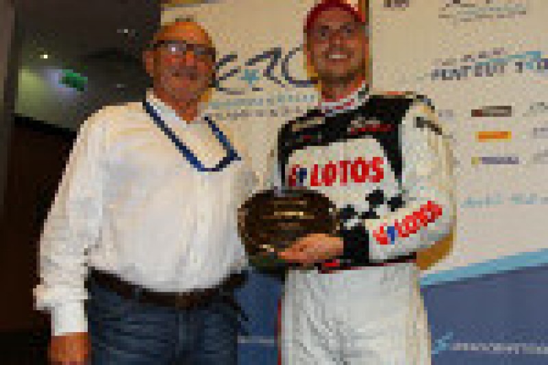 Kajto nagrodzony Trofeum Colina