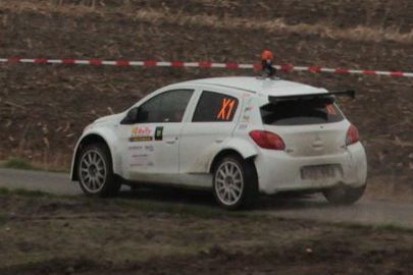 Mitsubishi R5 na walijskich szutrach