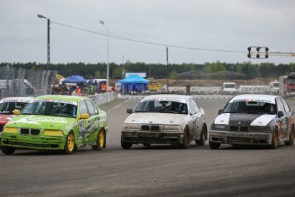 Walka zderzak w zderzak