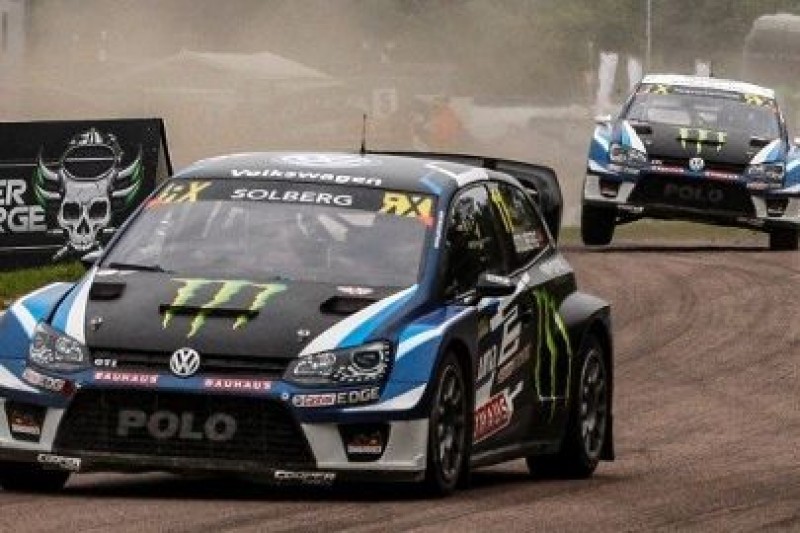 Polo tradycyjnie z przodu