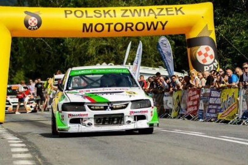 68 zawodników i Karol Basz