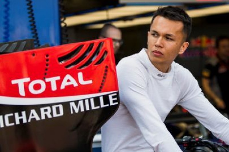 Albon złamał obojczyk