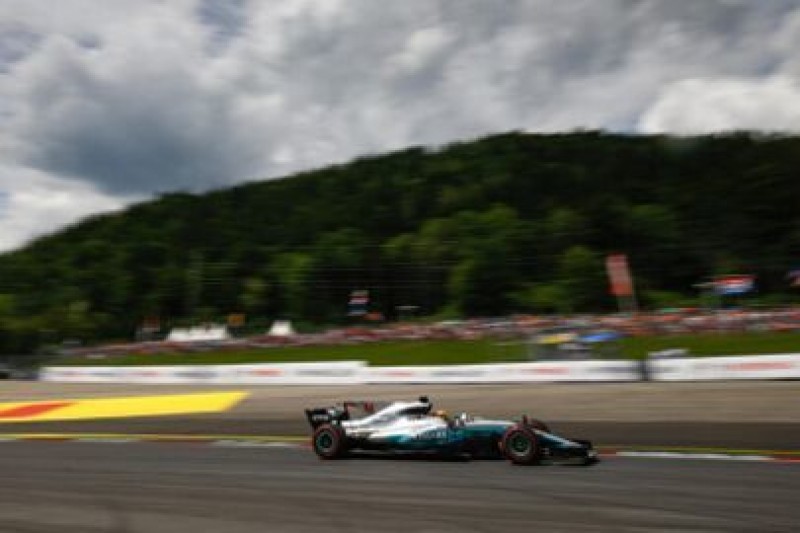 Hamilton z większą presją
