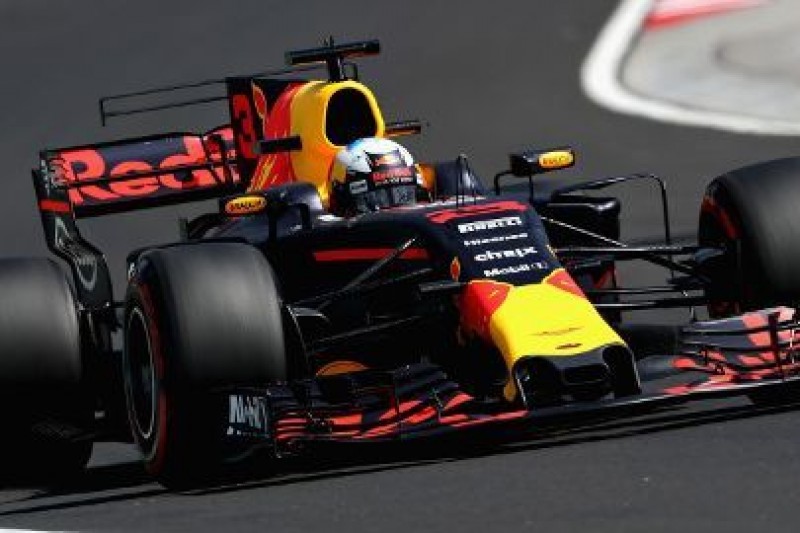 Piątek Ricciardo, kraksy Wehrleina i Palmera