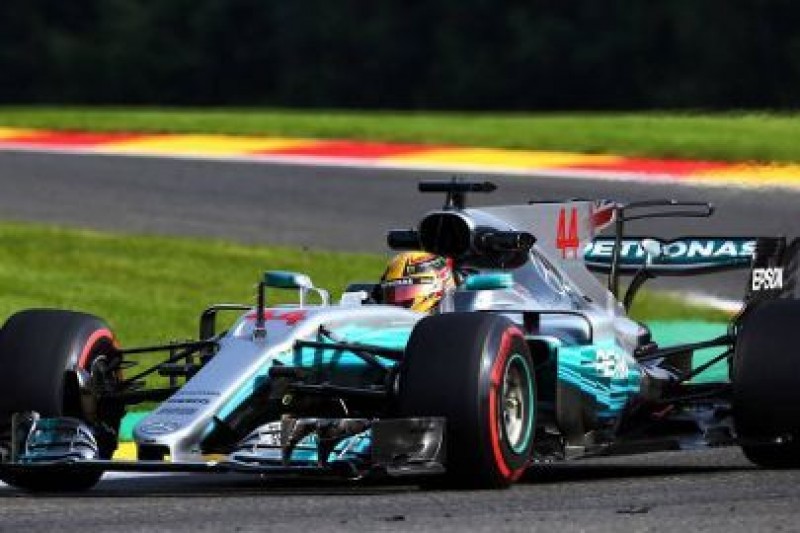 Hamilton przed deszczem