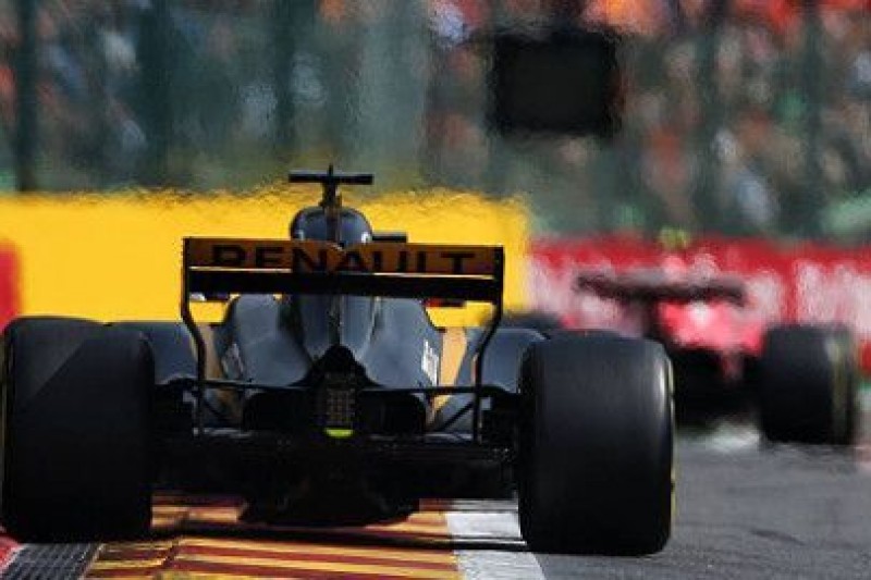 Wielu chętnych do Renault