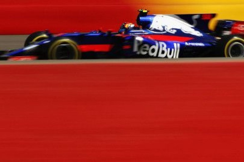 Przyszłość Sainza w rękach Red Bulla