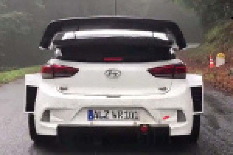 Mikkelsen testuje