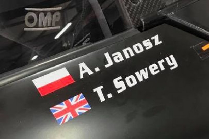 Janosz trzeci w deszczu