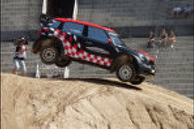 Sordo na X-Fighters