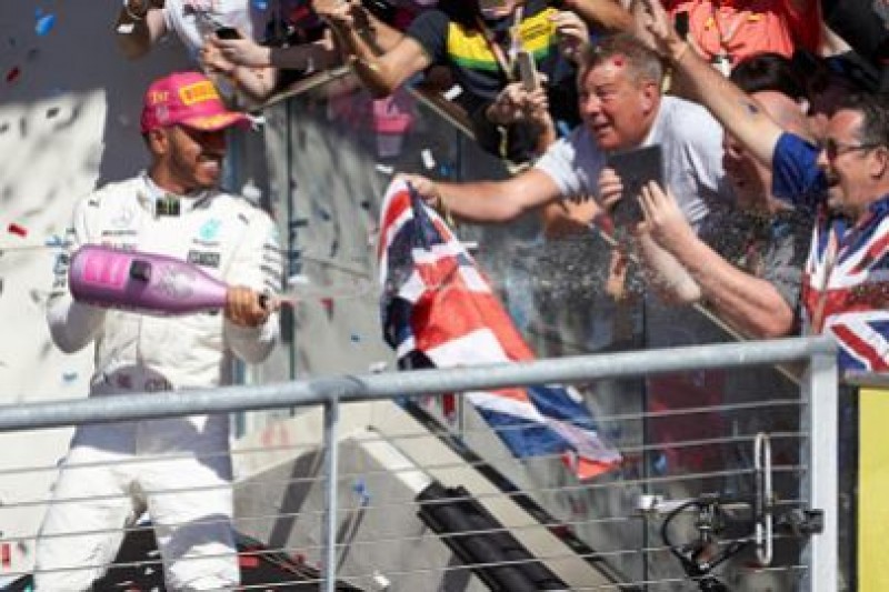 Massa: Hamilton jest na poziomie legend