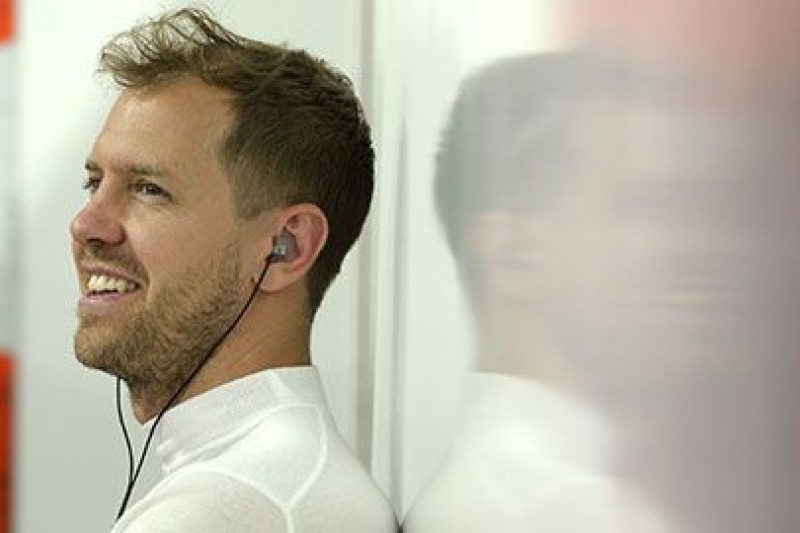 Vettel gratuluje Hamiltonowi