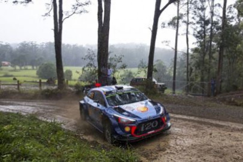 Neuville ucieka