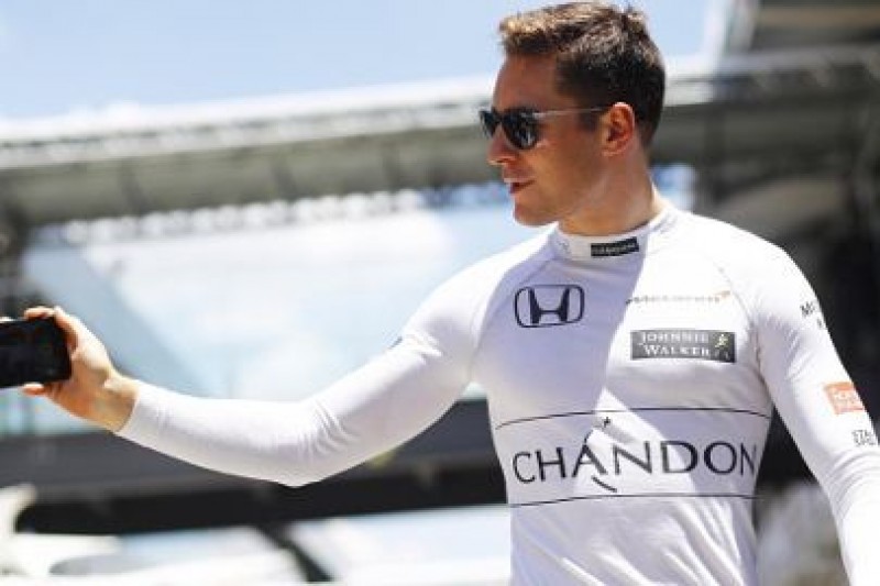 Hamilton ocenia Vandoorne'a
