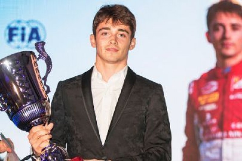 Leclerc na testach Pirelli