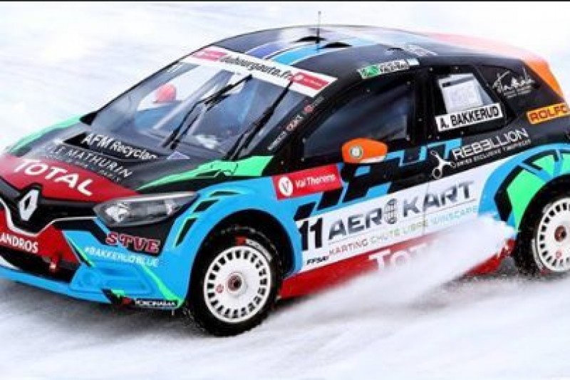 Bakkerud na lodzie