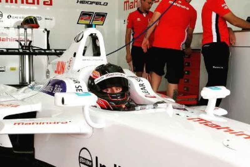 Juncadella i Dejonghe na testach Mahindry