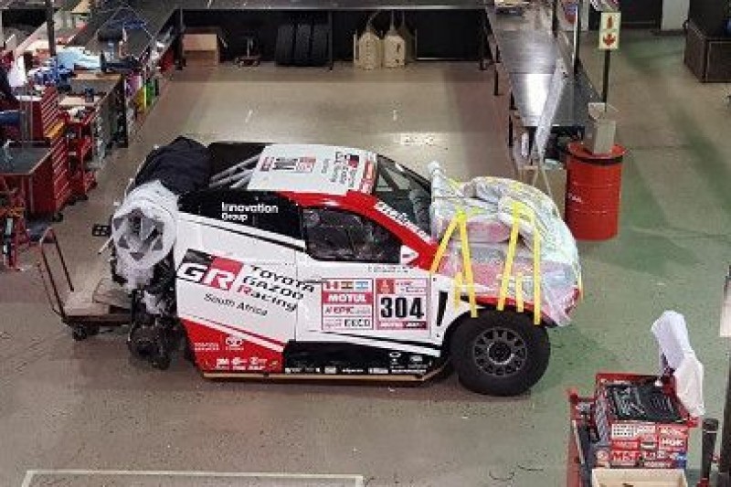 Toyota w drodze na Dakar