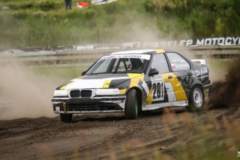 Struensee przechodzi do SuperNational